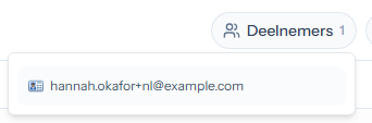 De knop Deelnemers bovenaan het ticket, met daaronder het geopende paneel met het e-mailadres van de deelnemer